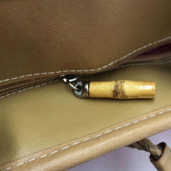 NWOT- Pink/Tan Donna Dixon straw bag. Braided faux leather handles,loop/bead - Picture 6 of 7